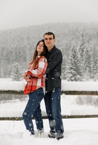 Valley of Dreams Kashmir Honeymoon – 5 Nights & 6 Days Packages Starts @ Rs 21,900